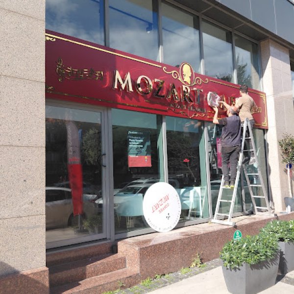 mozart kafe
