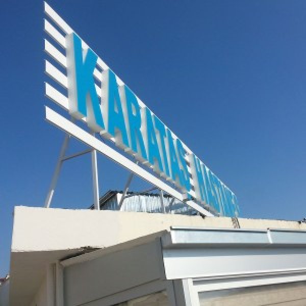 Karataş hastanesi izmir çatı tabelası